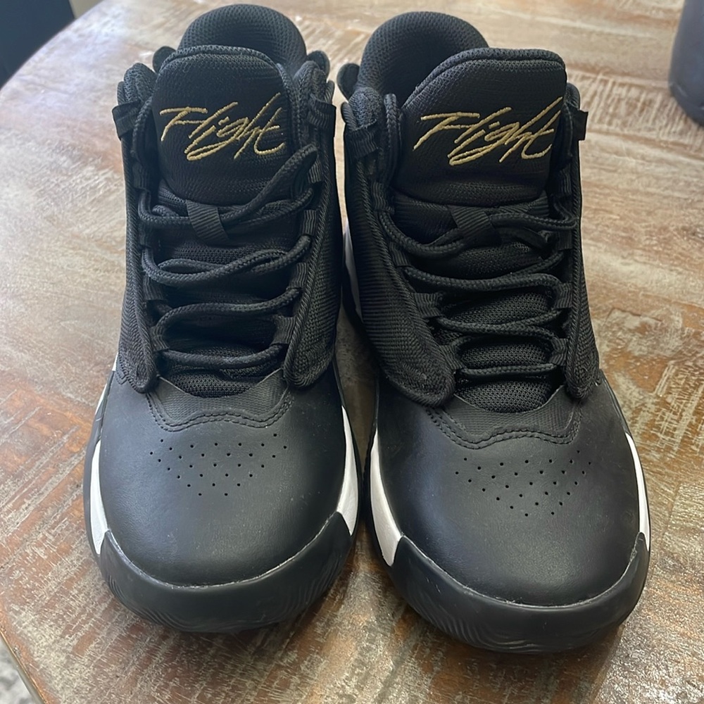 nike max auros 4